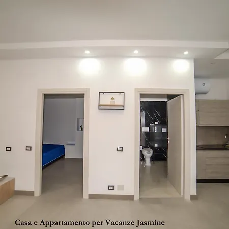 Casa E Per Vacanze Jasmine アパート ローマ